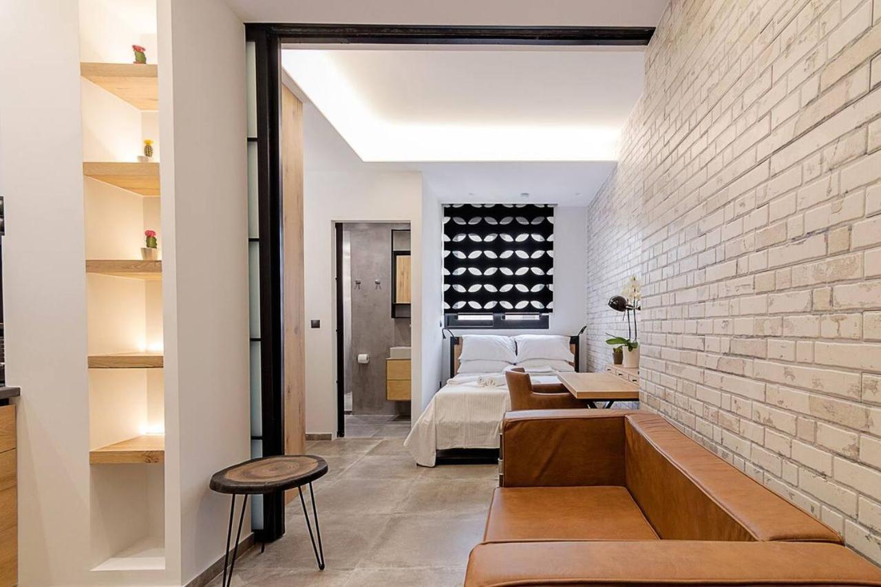 Emily In - Design Awarded Flat Syntagma E3 * Athens