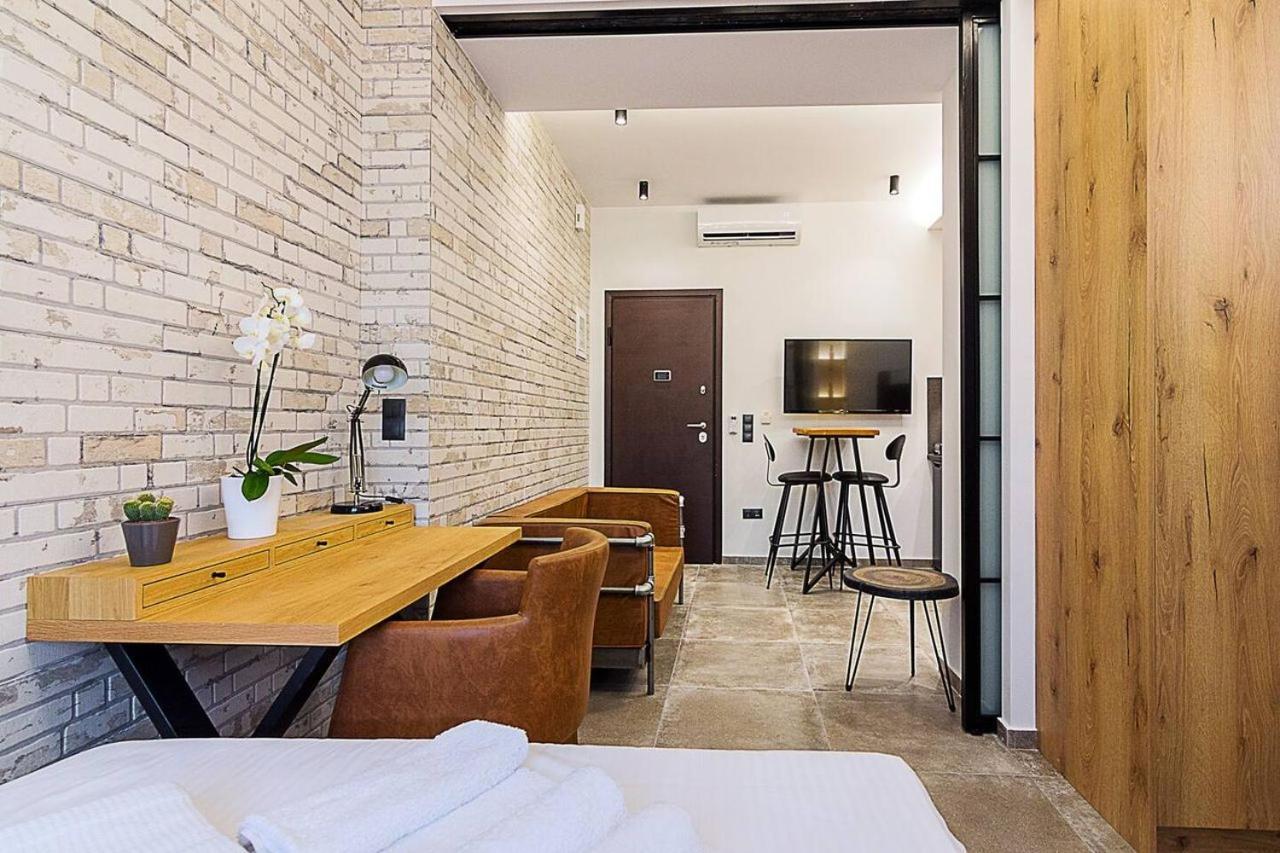 Emily In - Design Awarded Flat Syntagma E3 Apartment Athens