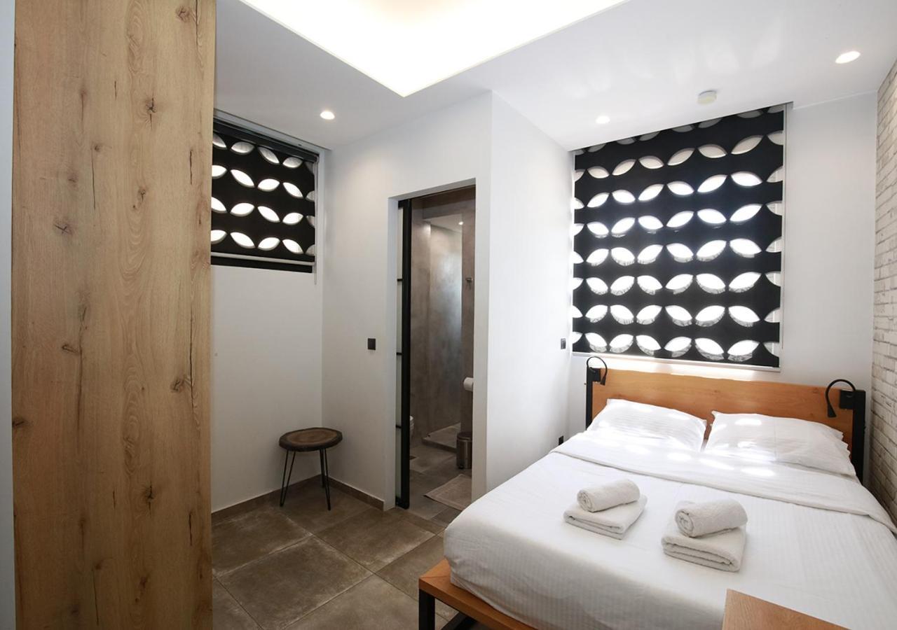 Emily In - Design Awarded Flat Syntagma E3 *